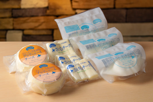 商品番号013：モッツァレラチーズ(100g)３個・プロヴォローネチーズ(200g)２個・さけるチーズ（2本入り）３個セット